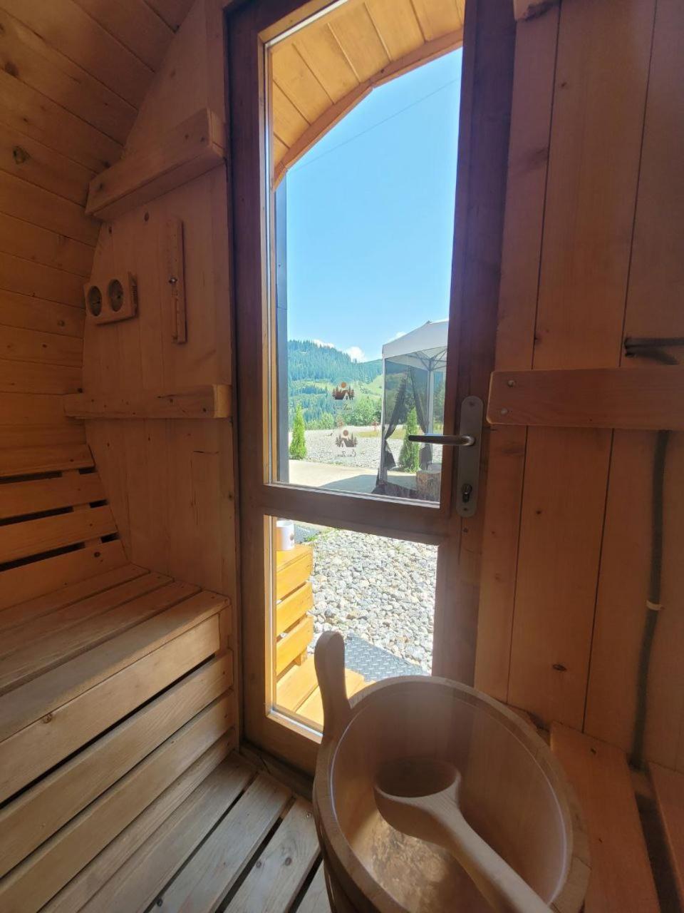 Luxury tent Cucu Zen Dome Bucovina
