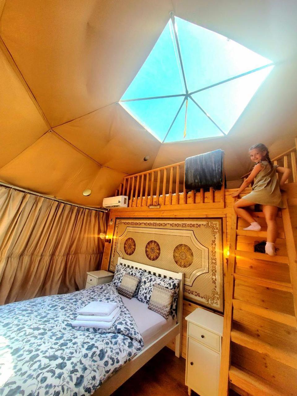 Luxury tent Cucu Zen Dome Bucovina