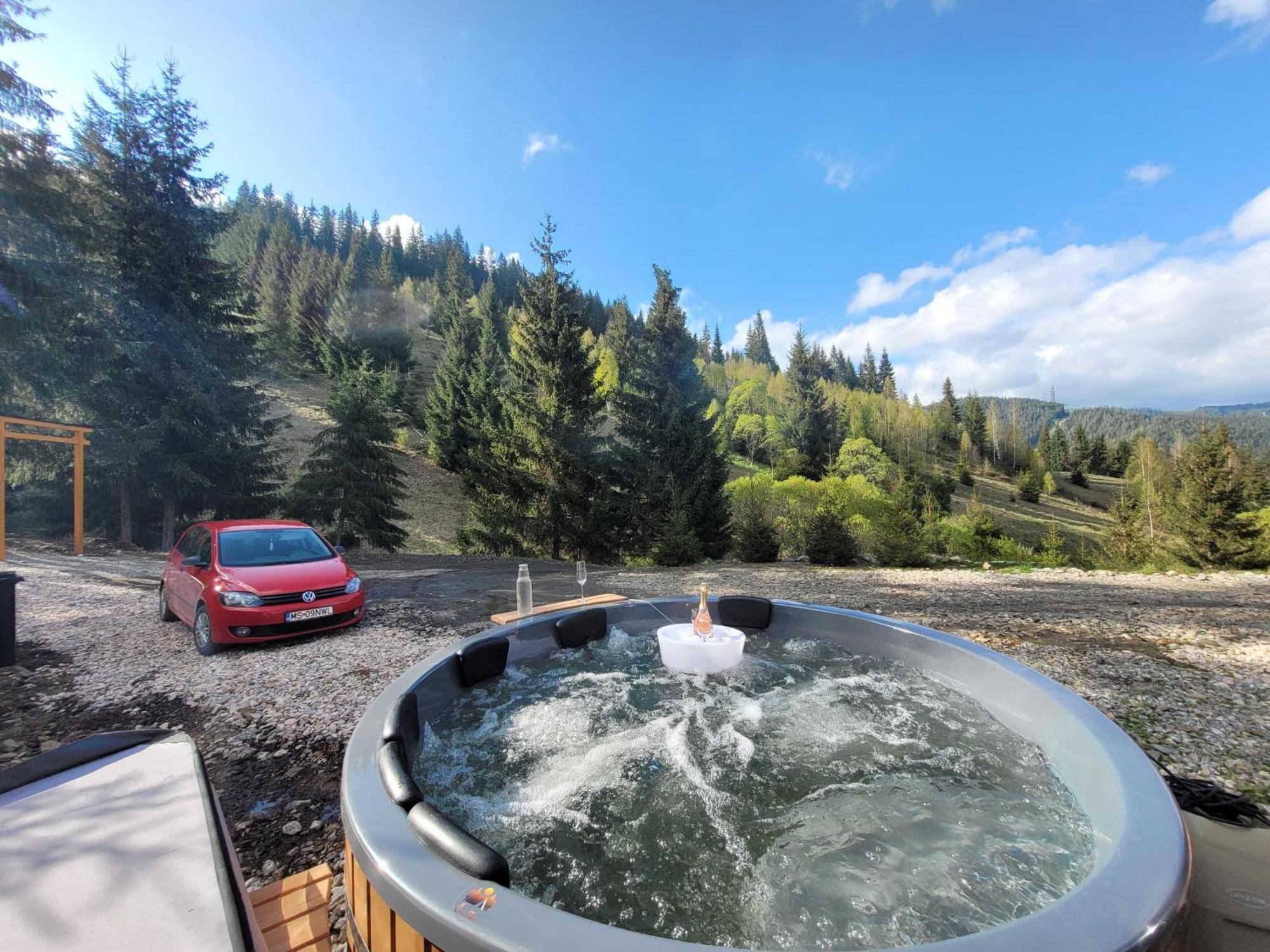 Cucu Zen Dome Bucovina Luxury tent